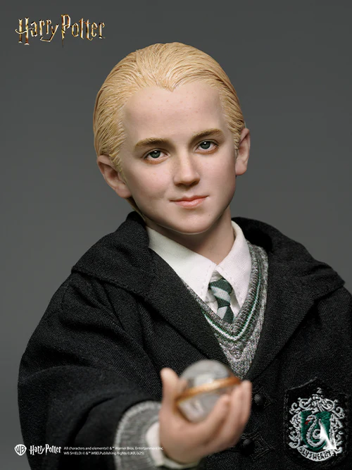 Remembrall held by Draco Malfoy Sixth Scale Action Figure produced by INART.png