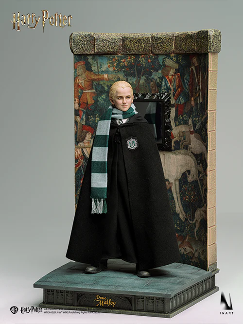 Standing pose of Draco Malfoy Sixth Scale Action Figure only for Deluxe Version.png
