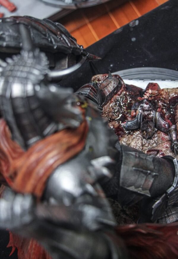 grunbeld berserk estatua resina 1 6 eclipse art.jpg2