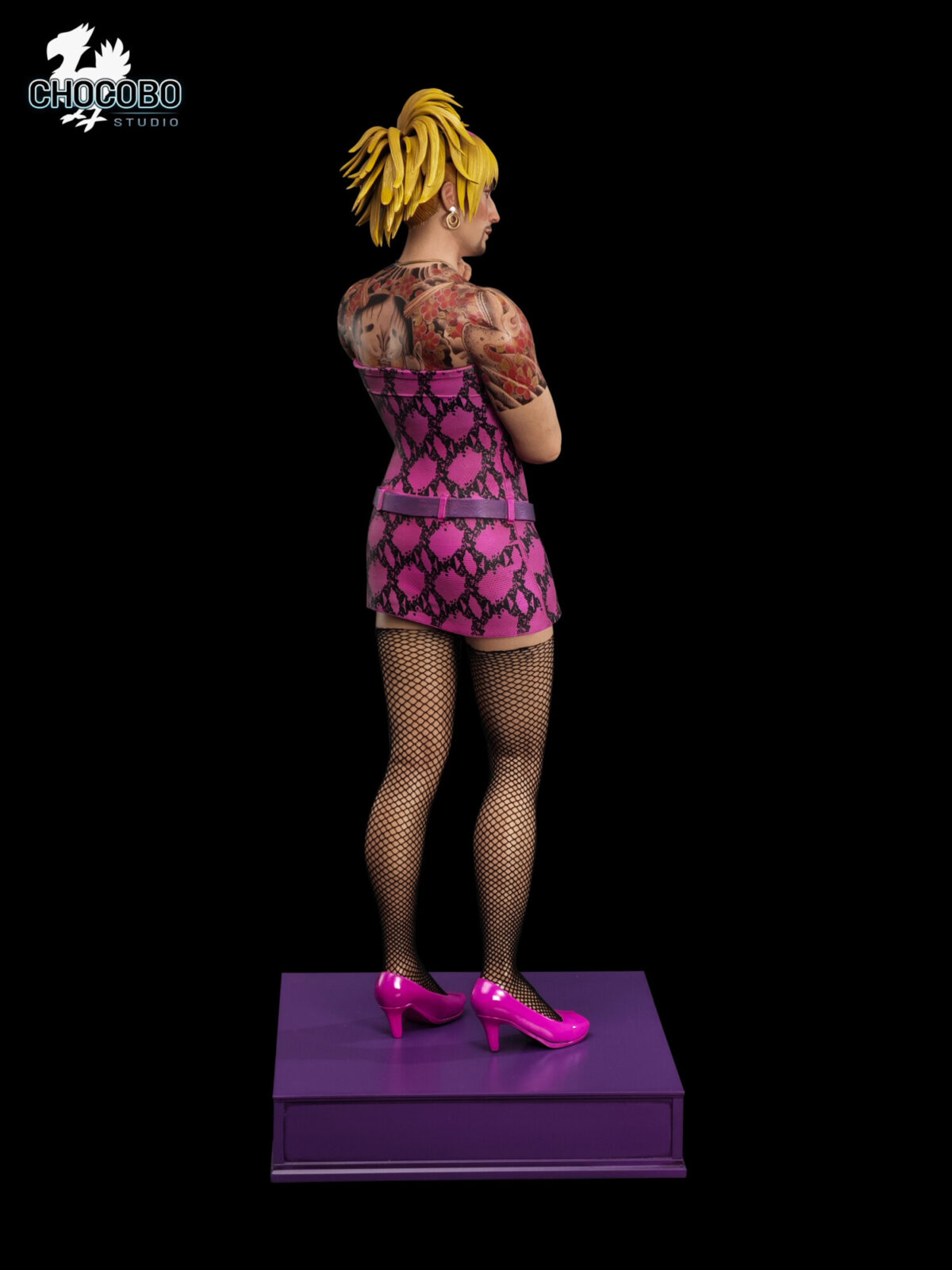 goromi yakuza kiwami estatua resina chocobo studio2