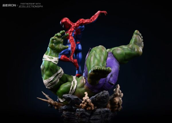 spiderman vs hulk pinjiang iron studio estatua marvel1