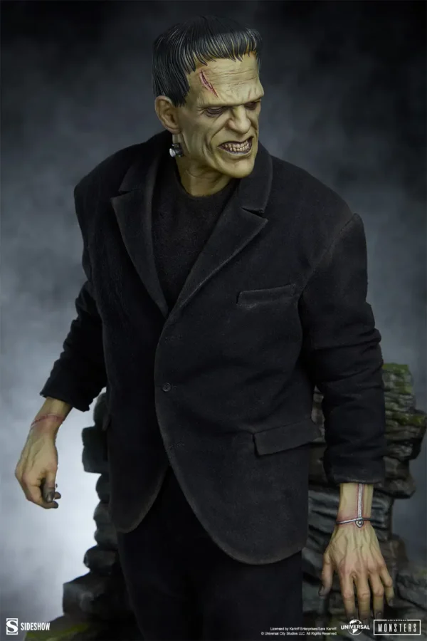 sideshow collectibles universal monsters frankenstein premium format figure gallery 68f7ecaf2f57d.jpg