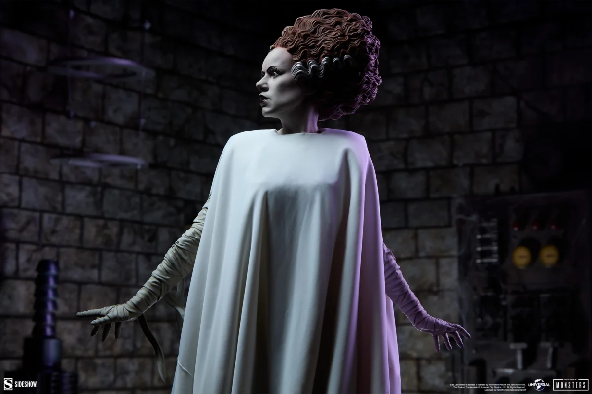 sideshow collectibles universal monsters bride of frankenstein mixed media premium format figure gallery 690e64ac805f6.jpg