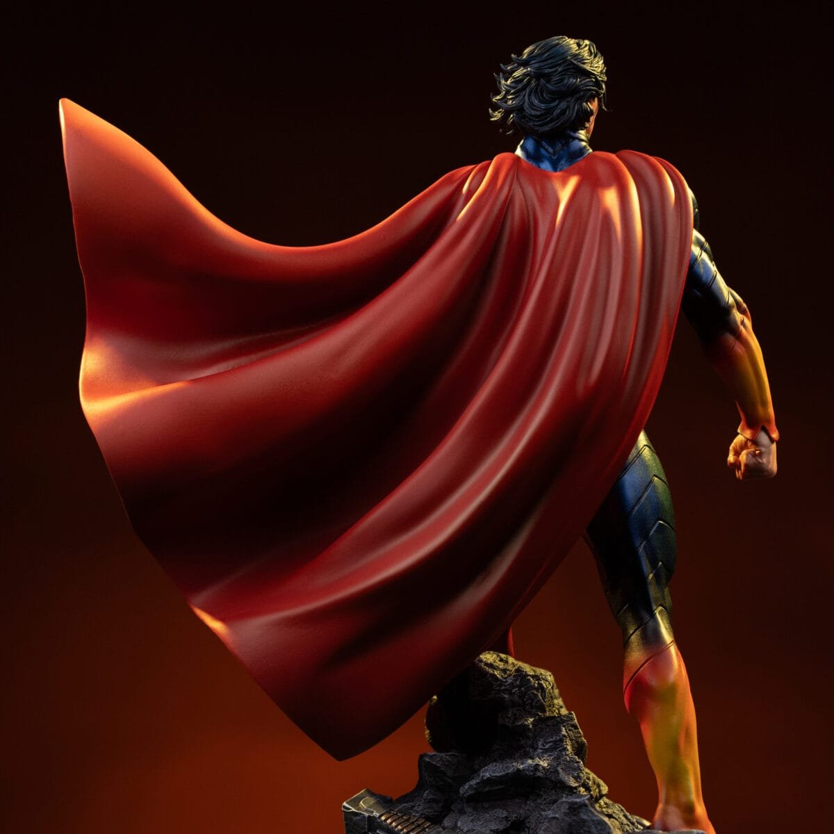 Superman Absolute Close5 1 10