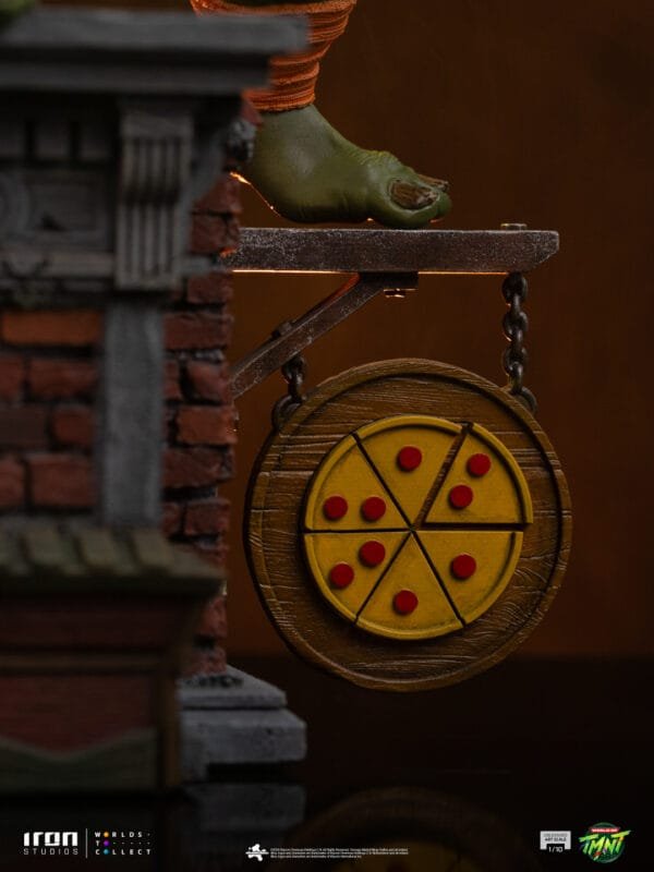 TMNT MICHELANGELO 1 10 DETAIL 2