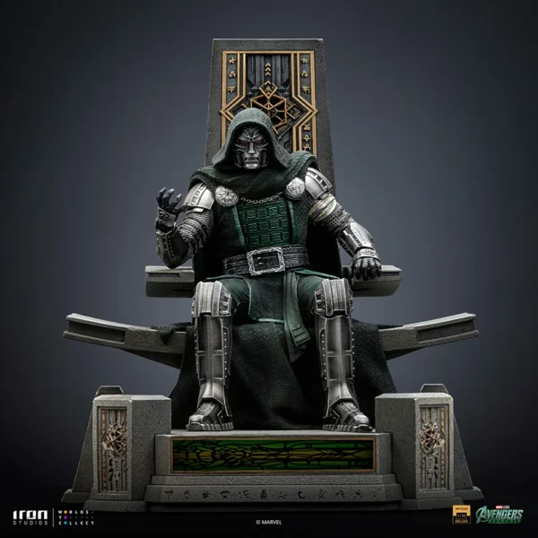 Iron Studios - Marvel Movies - Avengers: Doomsday - Doctor Doom on Throne