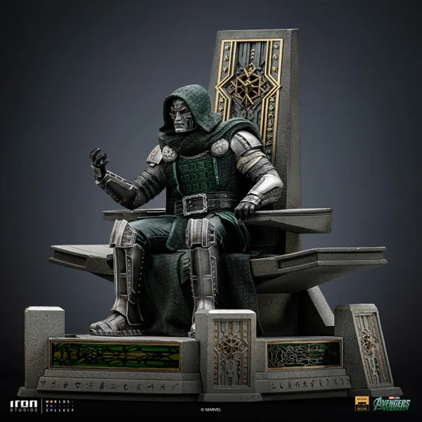 Iron Studios - Marvel Movies - Avengers: Doomsday - Doctor Doom on Throne - Imagen 4