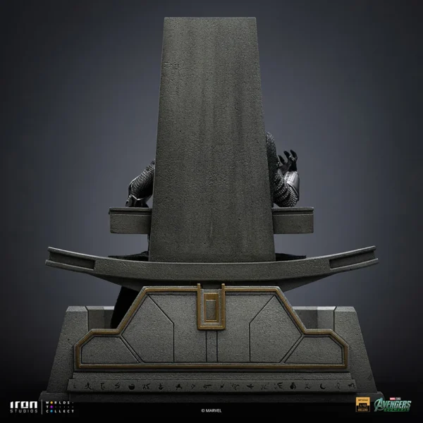 Iron Studios - Marvel Movies - Avengers: Doomsday - Doctor Doom on Throne - Imagen 3