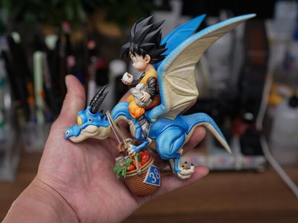 SO Studio - Dragon Ball Z - Goten riding a Dragon - Imagen 3