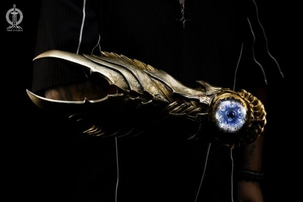 Prop to Statue - Onimusha: Way of the Sword - Oni Gauntlet Life Size - Imagen 3