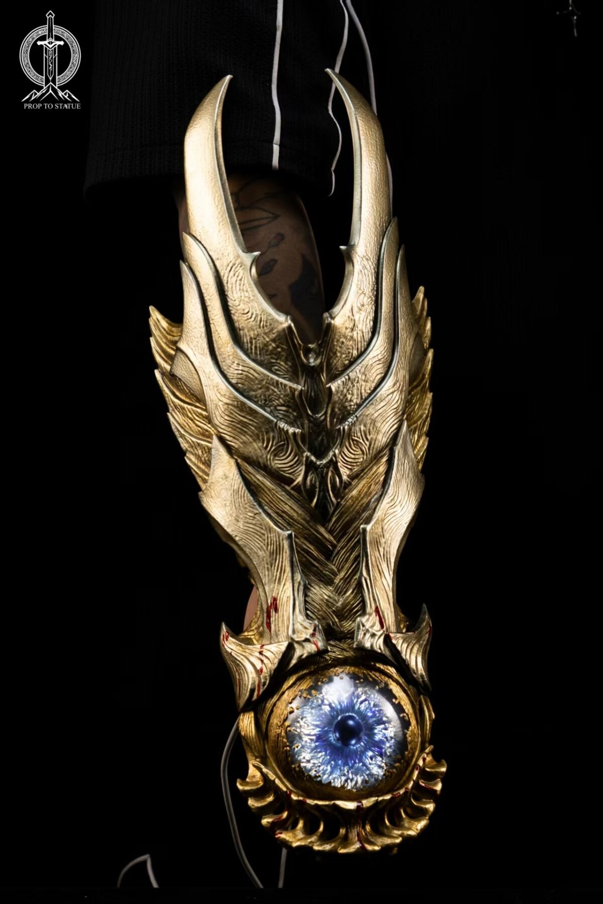 Prop to Statue - Onimusha: Way of the Sword - Oni Gauntlet Life Size - Imagen 4